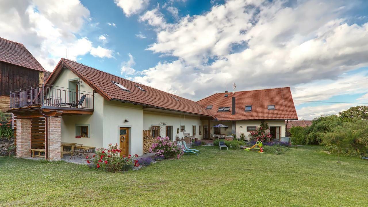 Апартаменты Zeleny Statek Bzova Экстерьер фото